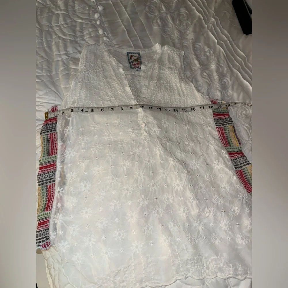 Johnny Was Turia White Embroidered Eyelet Boho Tank Top Medium Excellent - Picture 13 of 17